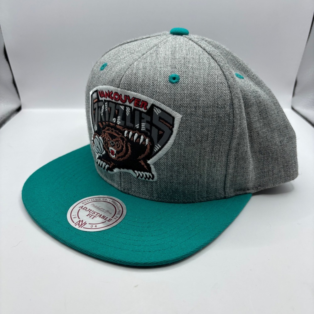 Mitchell & Ness Vancouver Grizzlies Snapback Hat Unisex OSFM Gray Teal Retro NBA